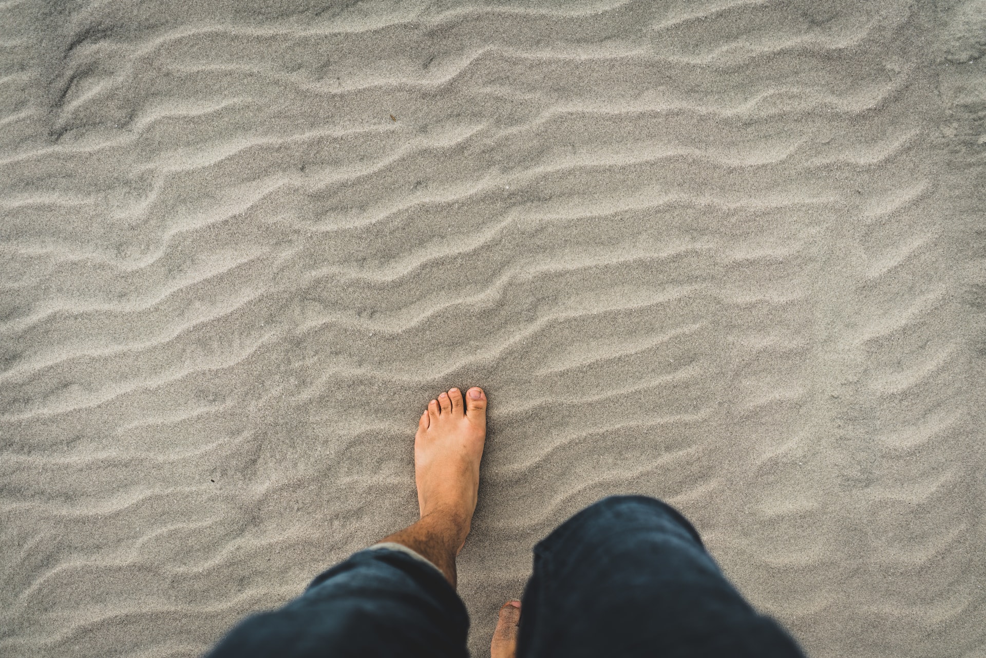 Spacer nad morzem – jak spacer po plaży wpływa na zdrowie?
